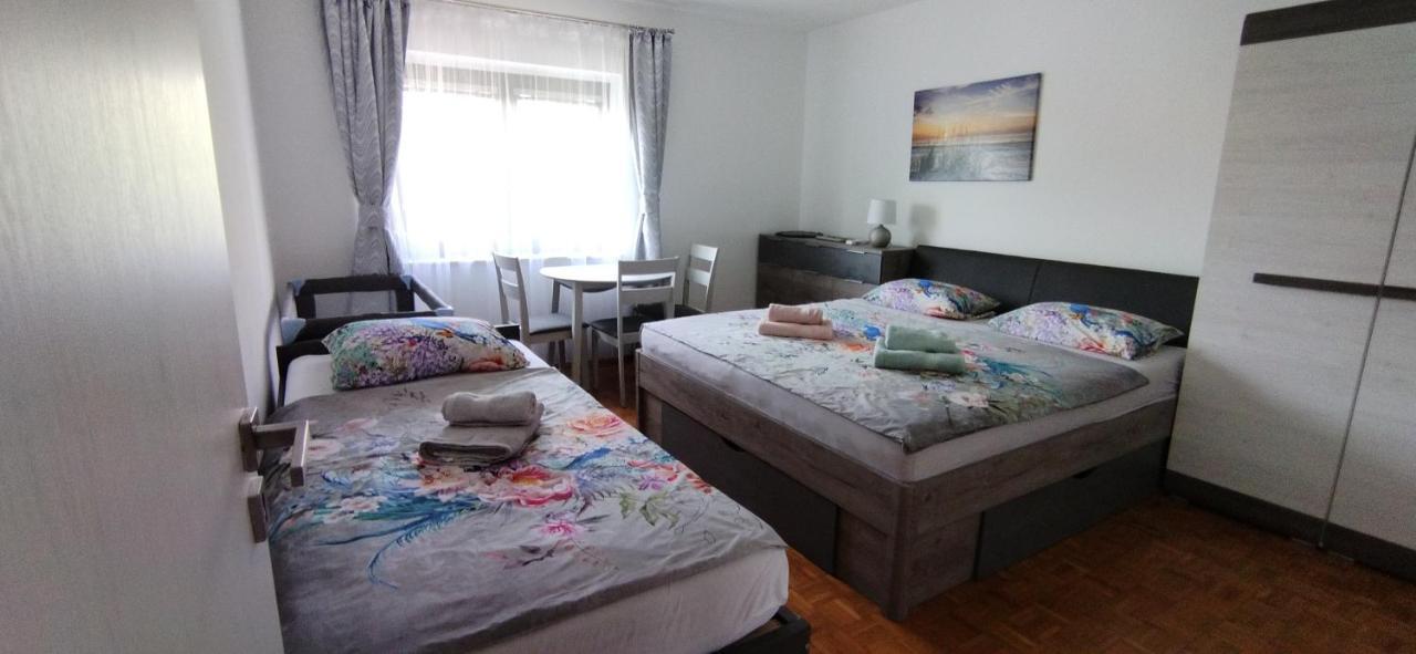 Vila Zdenka Apartmants Цриквеница Экстерьер фото